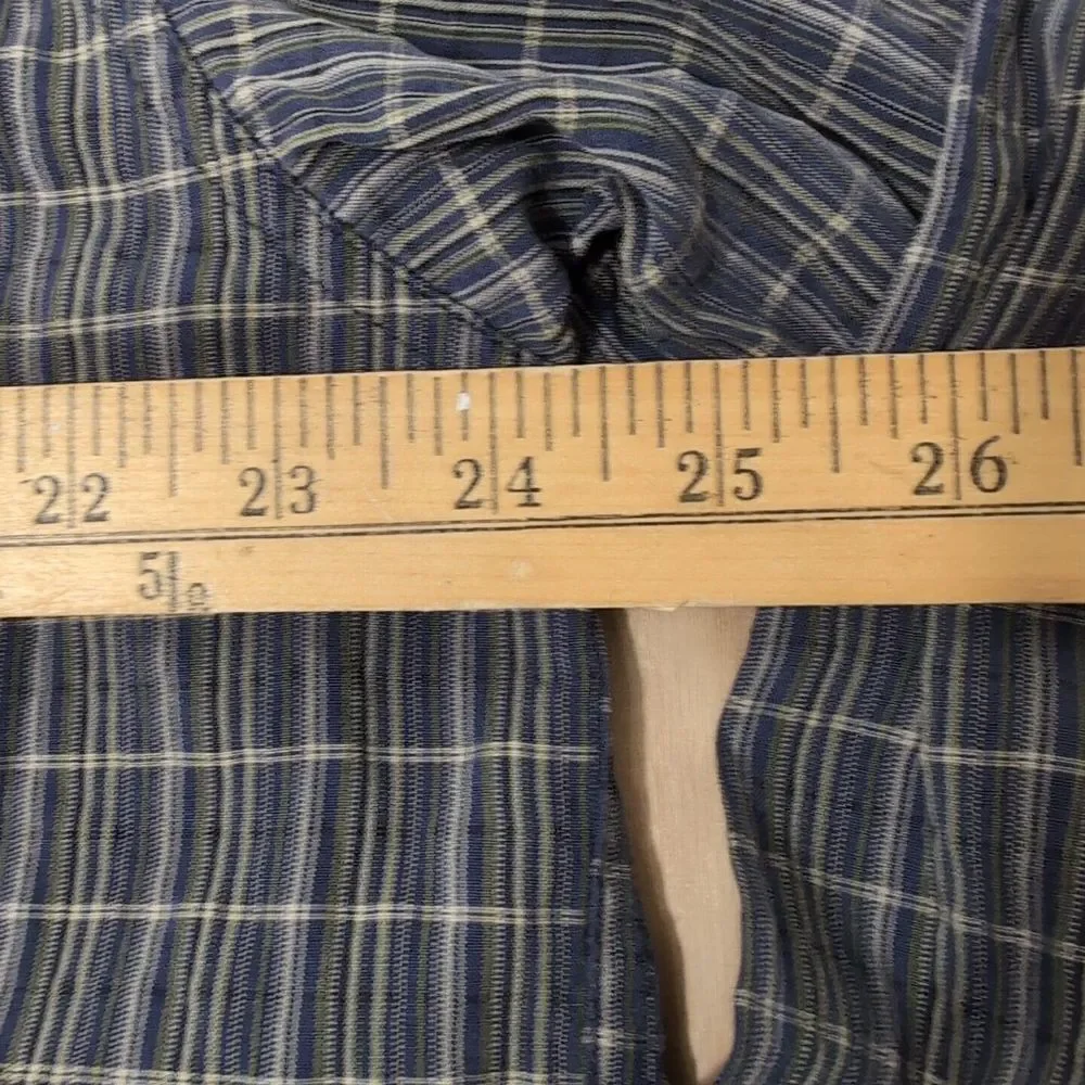 The North Face Men's Blue Plaid Large Poly/Modal Blend Zip‎ Pocket L/S Shirt